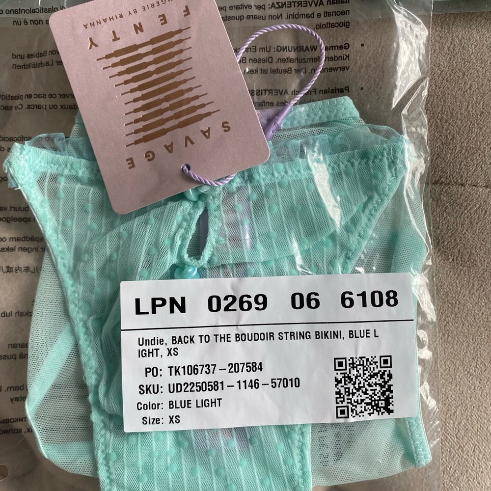 Savage X Fenty Blue Light Boudoir Baddie Set - Picture 14 of 16